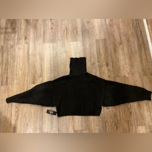 Lulus Black Mock Neck Cropped Sweater NEVER WORN